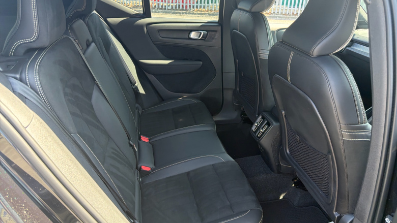 Volvo Xc40 1.5 T3 [163] R DESIGN 5dr Geartronic Petrol Estate